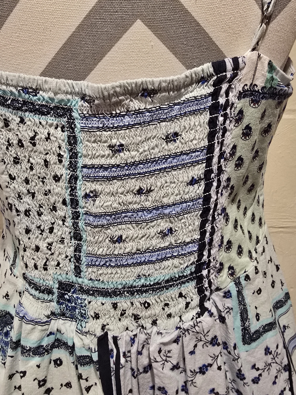 LOFT Patchwork Floral Twist-Cutout Cami Dress Womens 10 Boho Cottagecore. - Picture 6 of 12